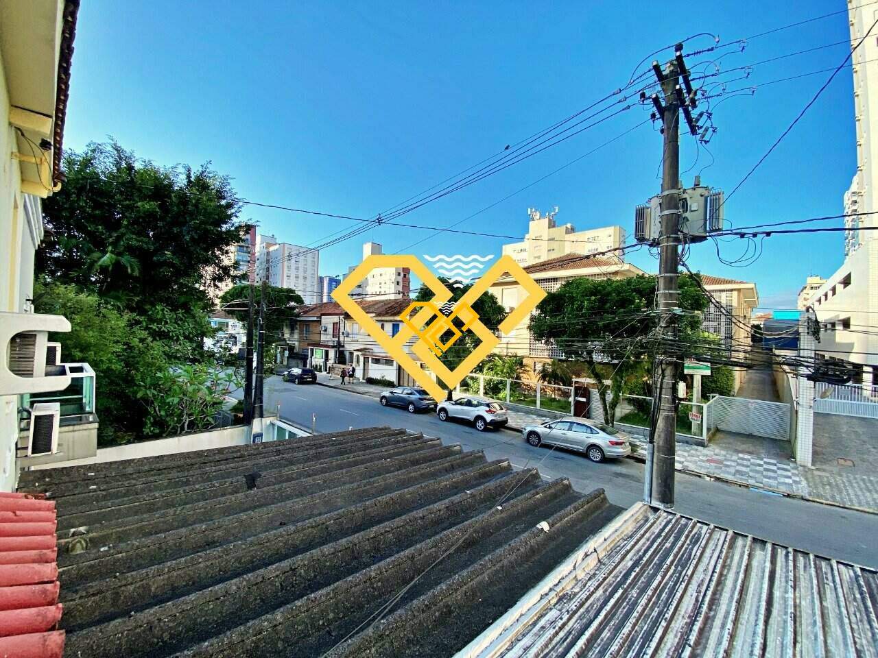 Sobrado à venda no Embaré: