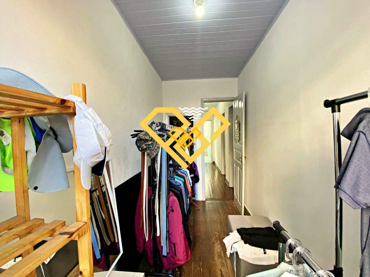 Sobrado à venda no Embaré: