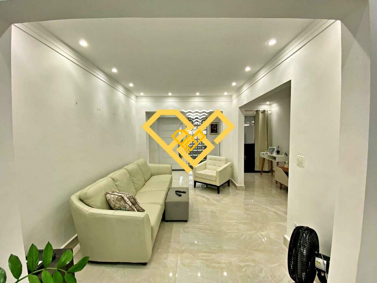 Sobrado à venda no Embaré: