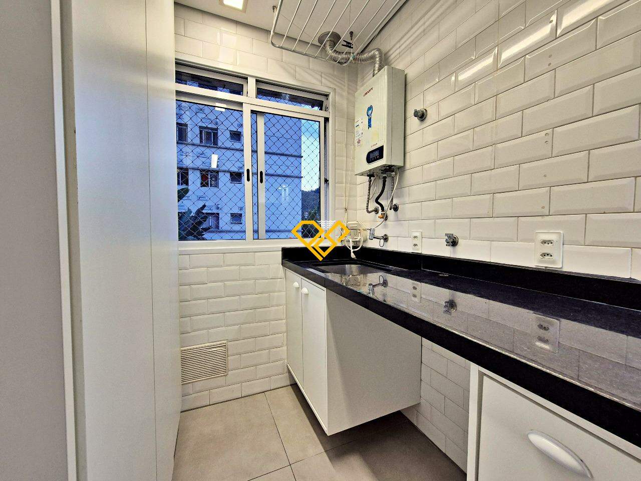 Apartamento à venda no Marapé: Área de serviço