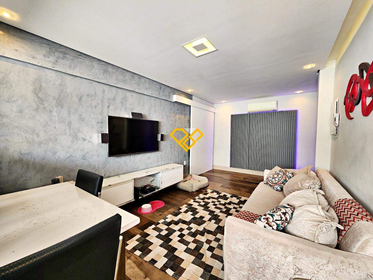 Cobertura à venda no Ponta da Praia: Sala 3