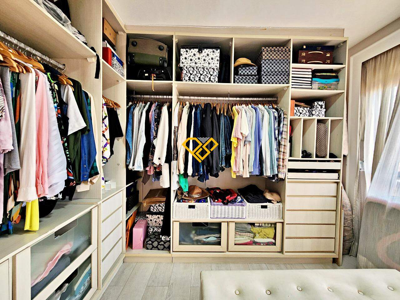 Cobertura à venda no Ponta da Praia: Closet Suíte 1