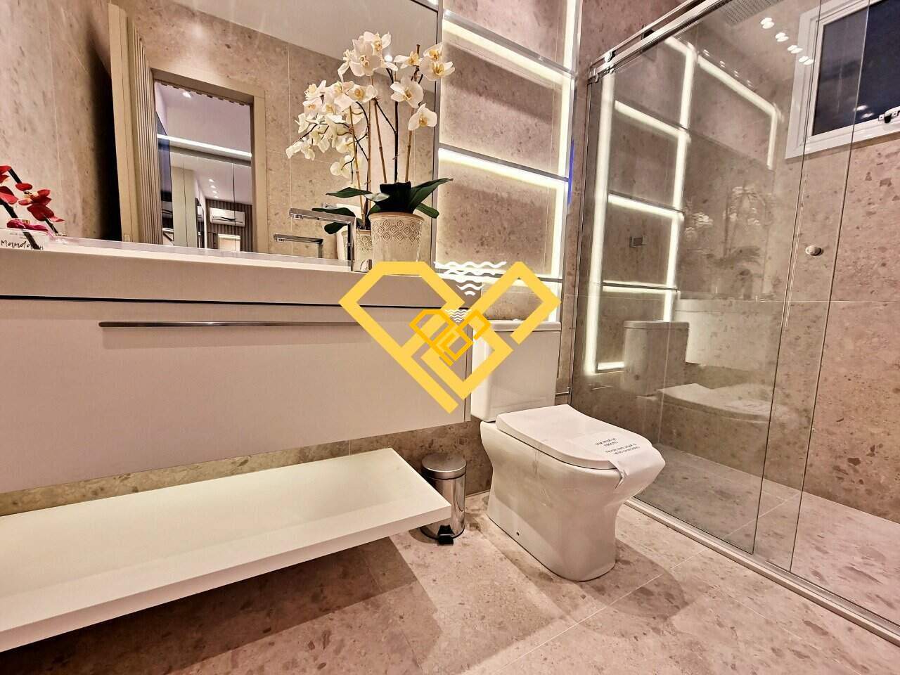 Apartamento à venda no Encruzilhada: wc suíte