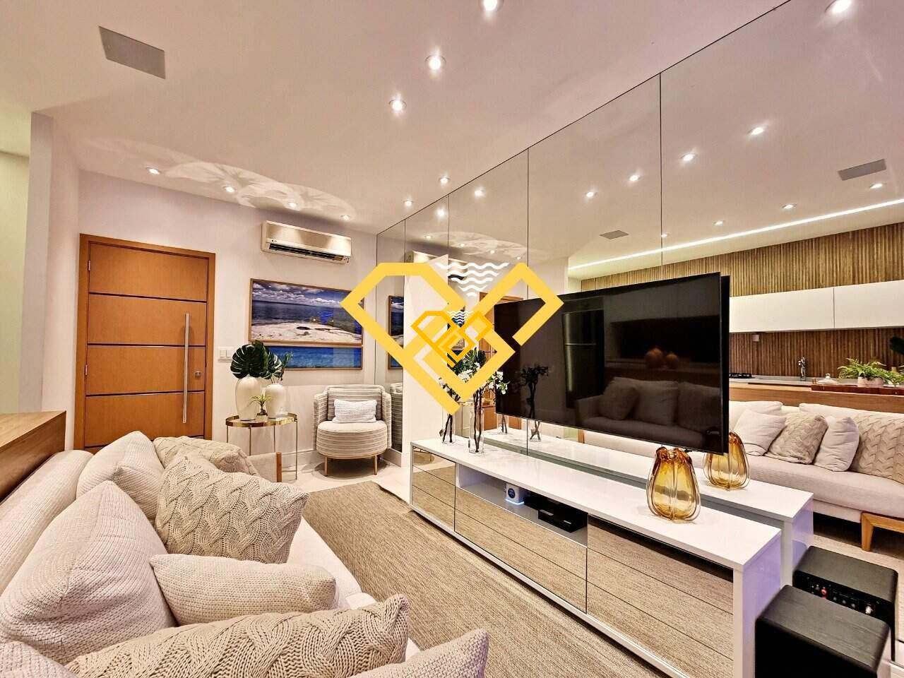 Apartamento à venda no Encruzilhada: sala