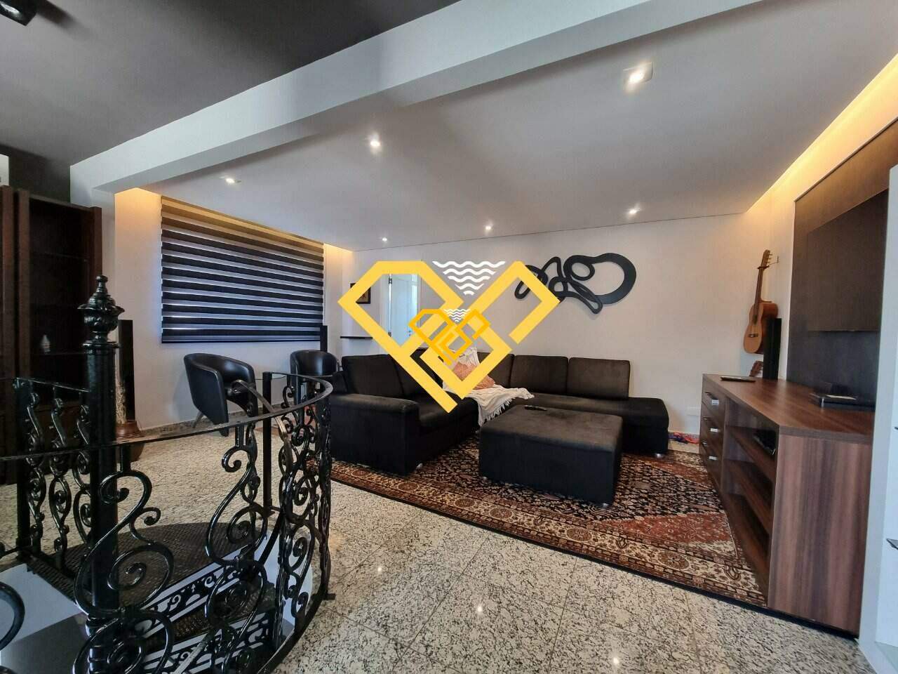 Cobertura à venda no Embaré: Sala de TV