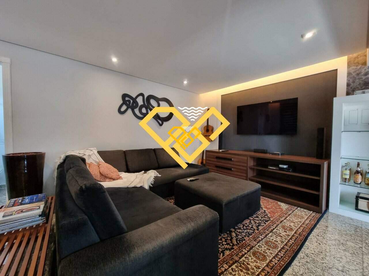 Cobertura à venda no Embaré: Sala de TV
