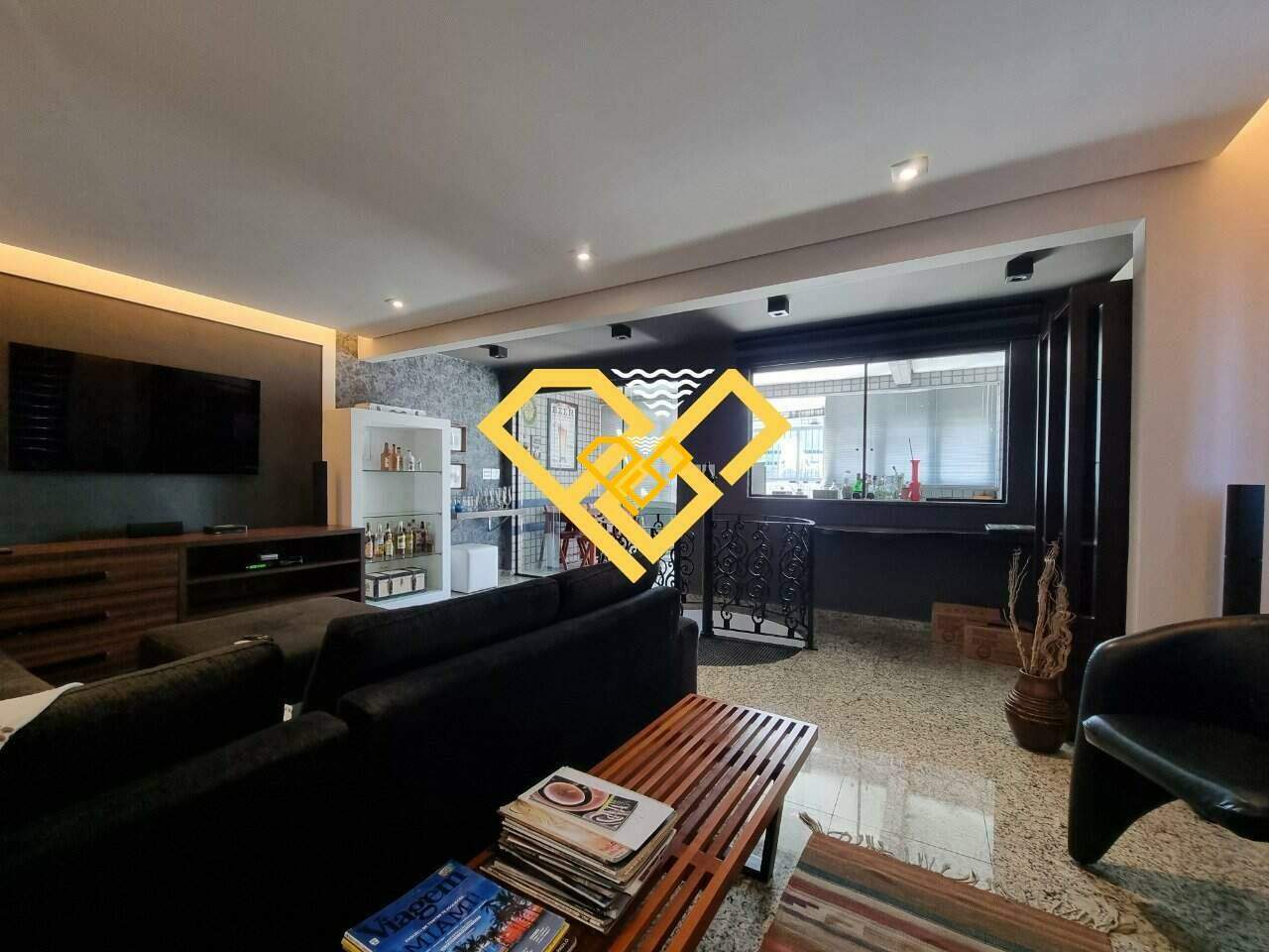 Cobertura à venda no Embaré: Sala de TV