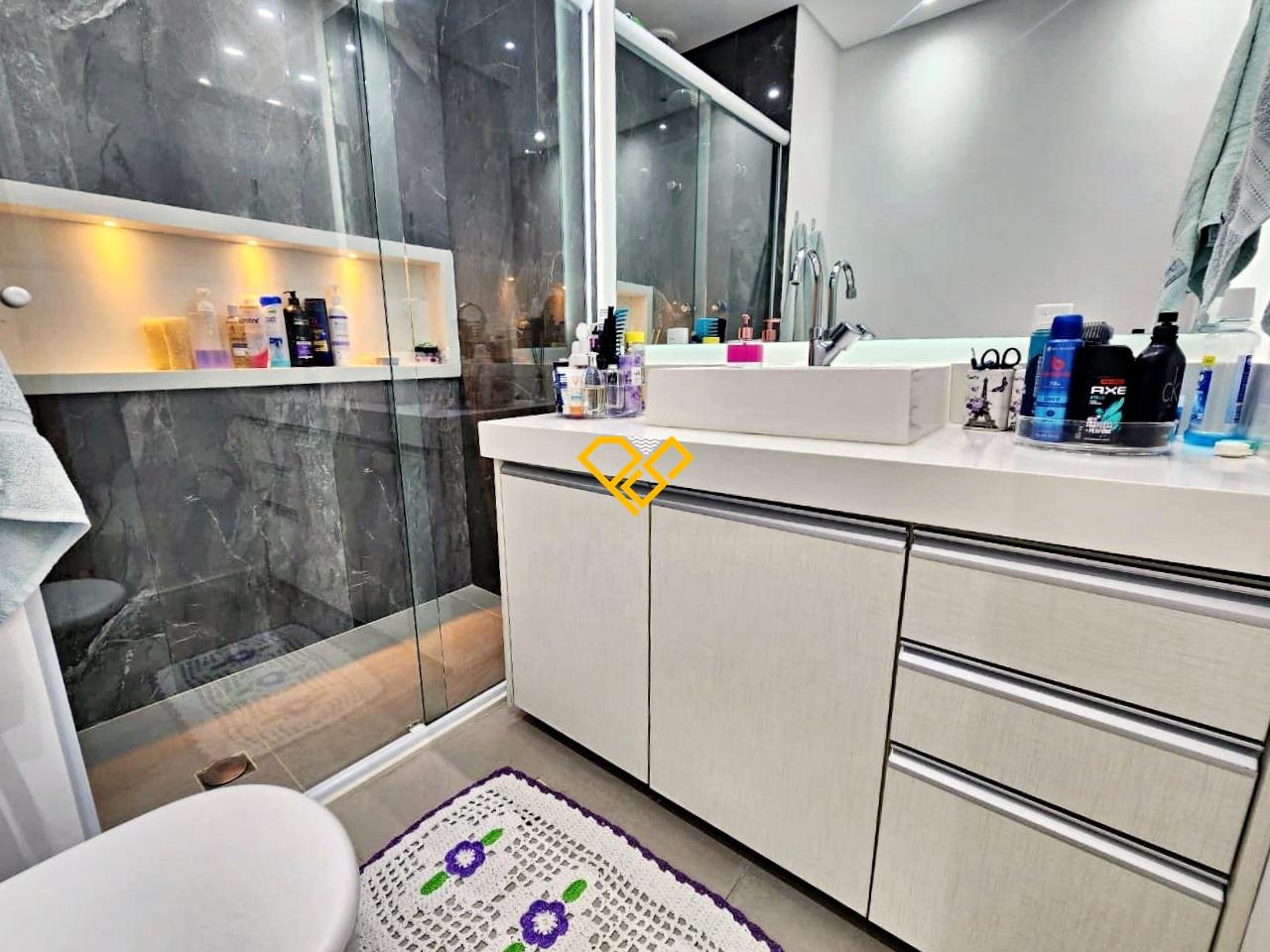 Apartamento Duplex à venda no José Menino: Wc suíte 1