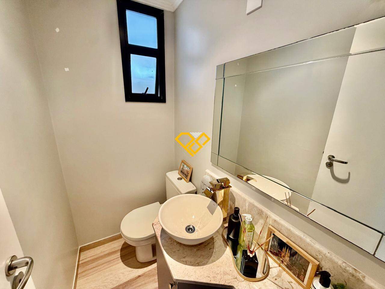 Apartamento à venda no Gonzaga: Lavabo