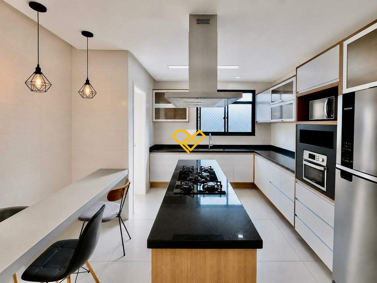 Apartamento à venda no Gonzaga: Cozin ha