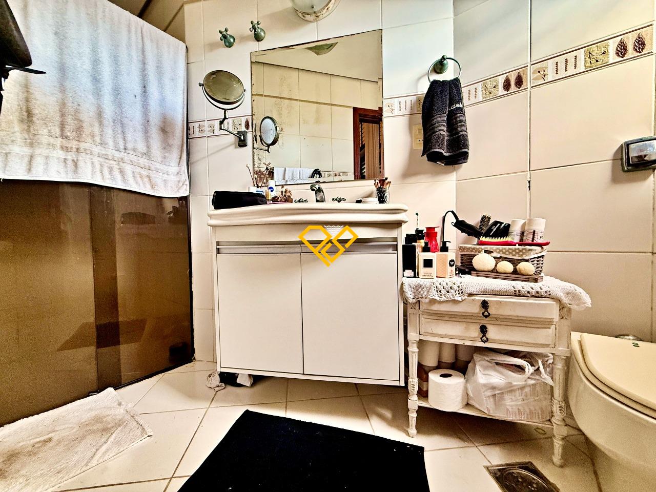 Apartamento à venda no Ponta da Praia: 