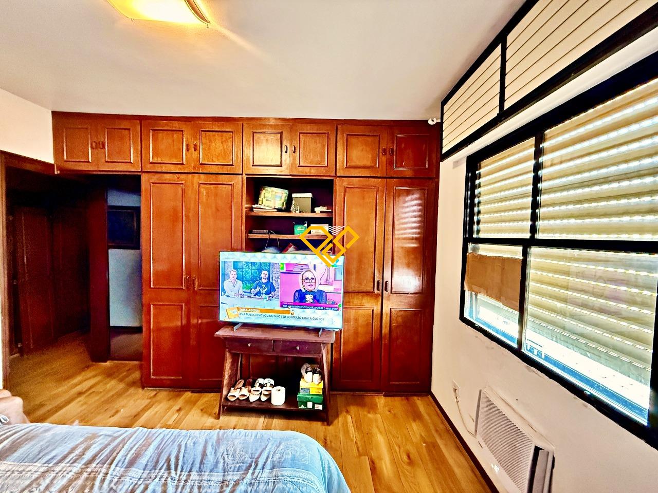 Apartamento à venda no Ponta da Praia: 