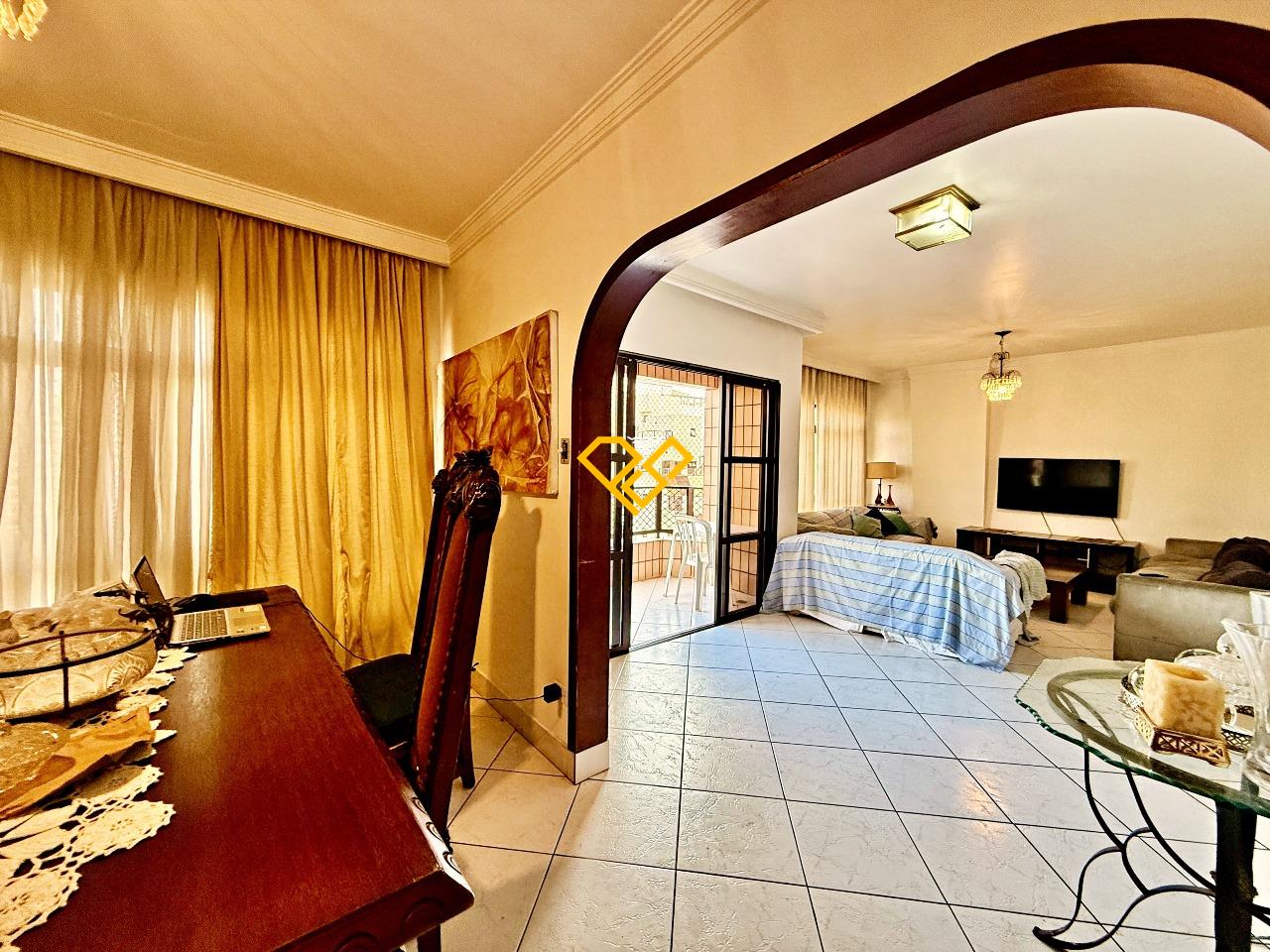 Apartamento à venda no Ponta da Praia: 