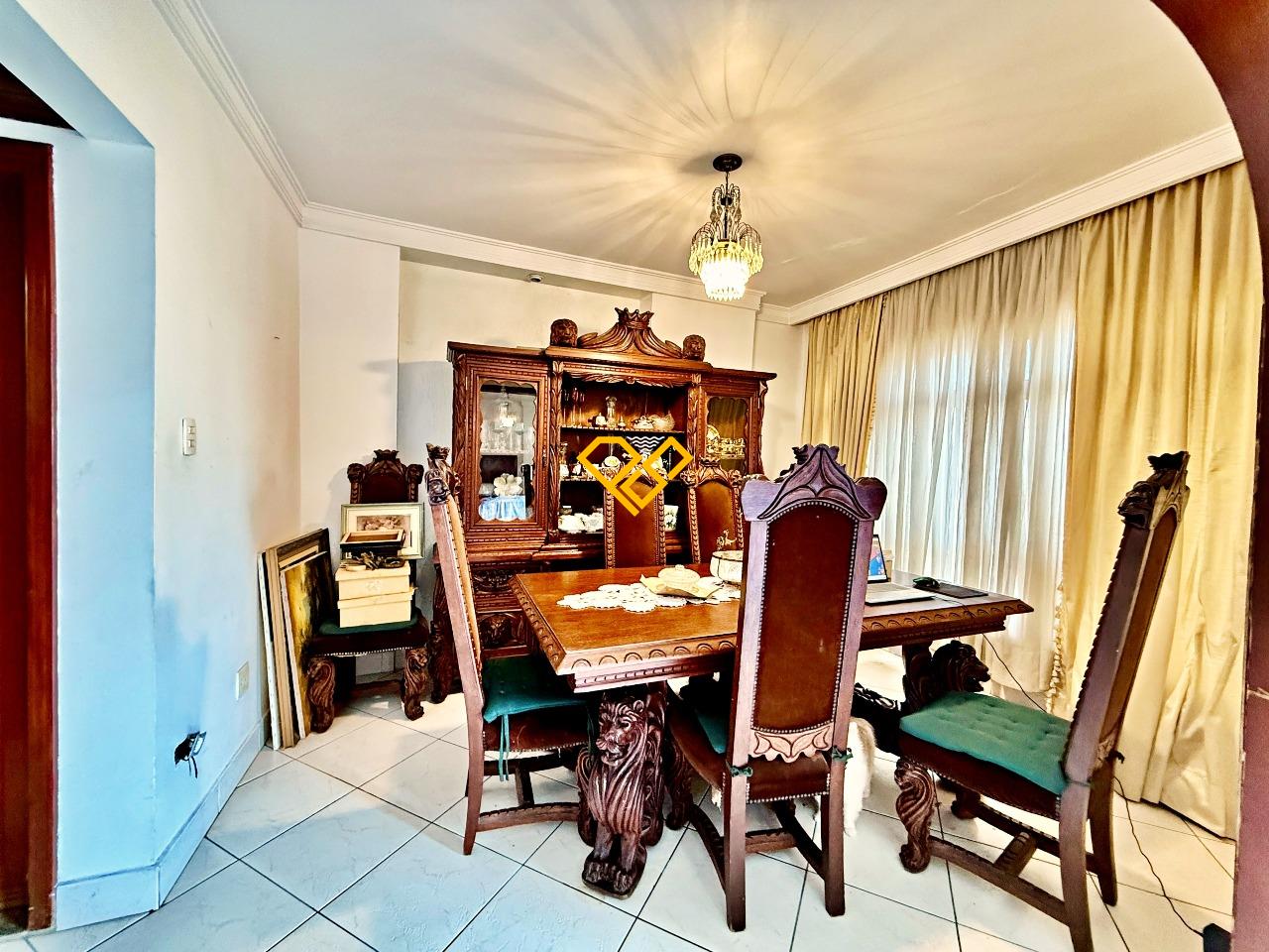 Apartamento à venda no Ponta da Praia: 