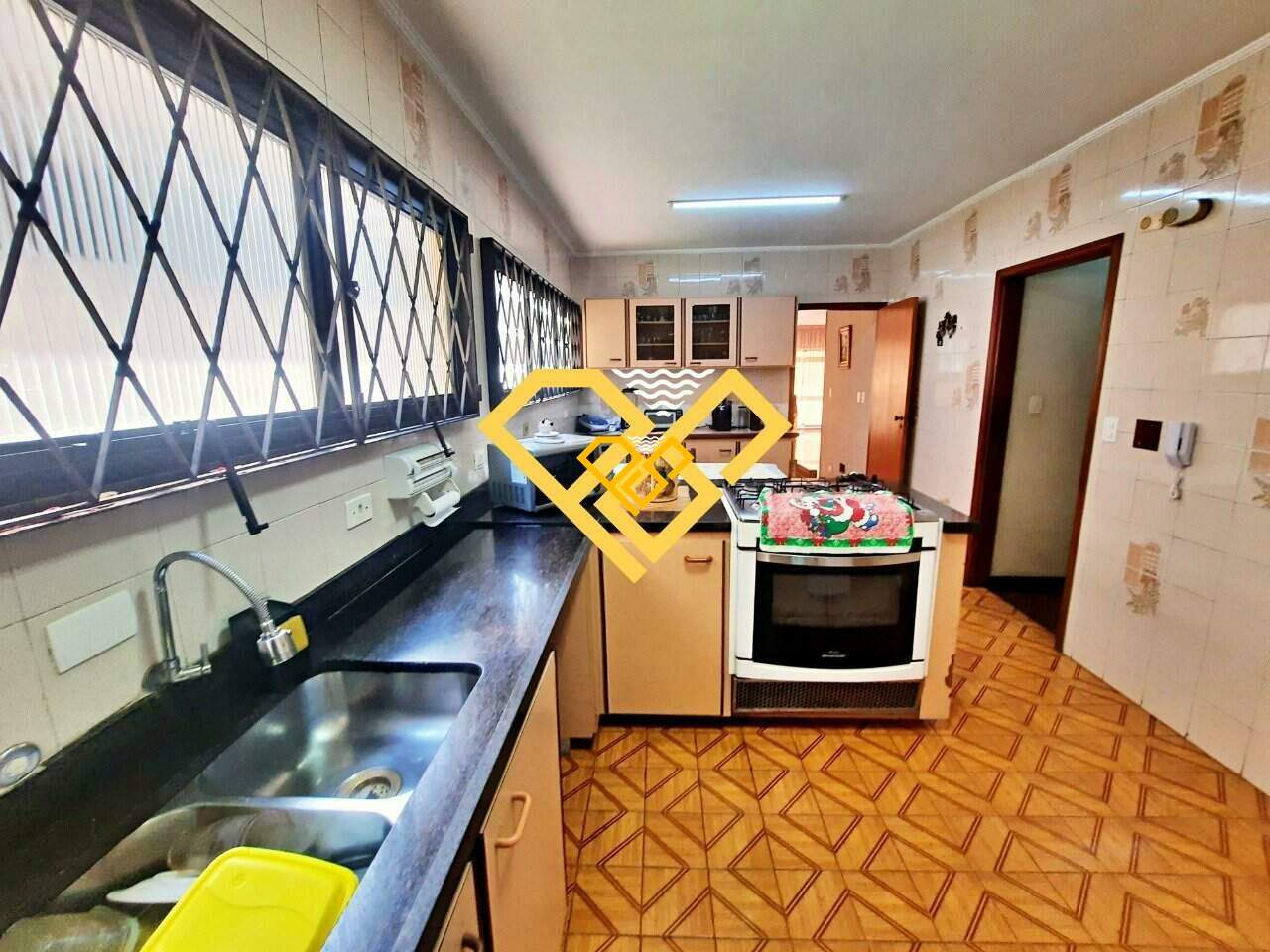Apartamento à venda no Gonzaga: Cozinha