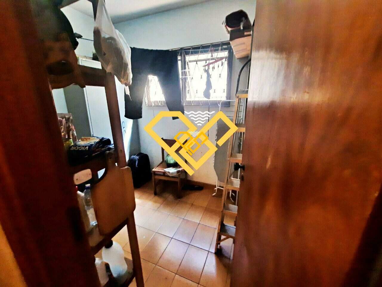 Apartamento à venda no Gonzaga: Dependência