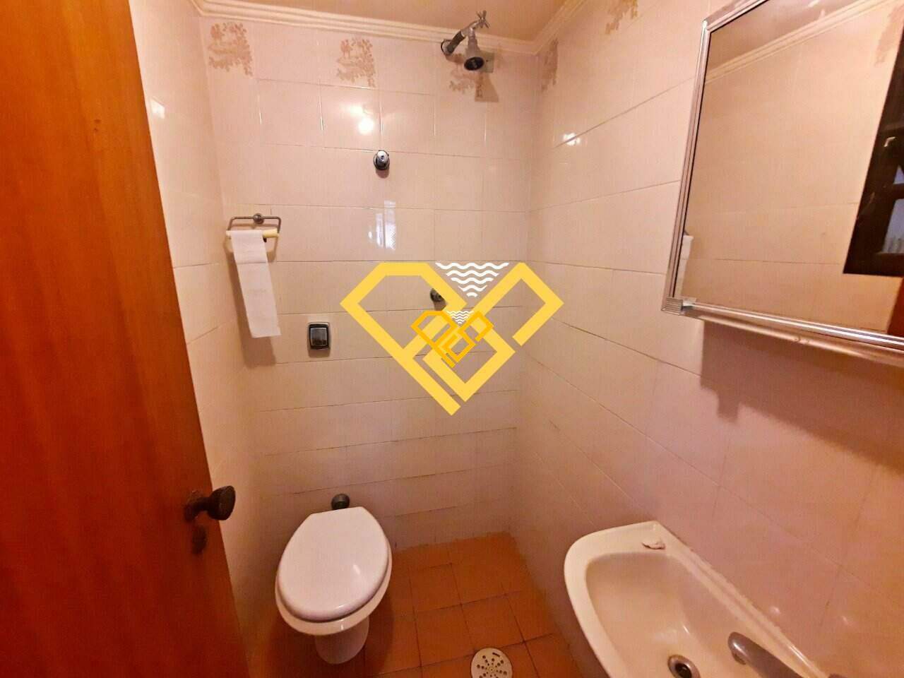 Apartamento à venda no Gonzaga: Wc de serviço