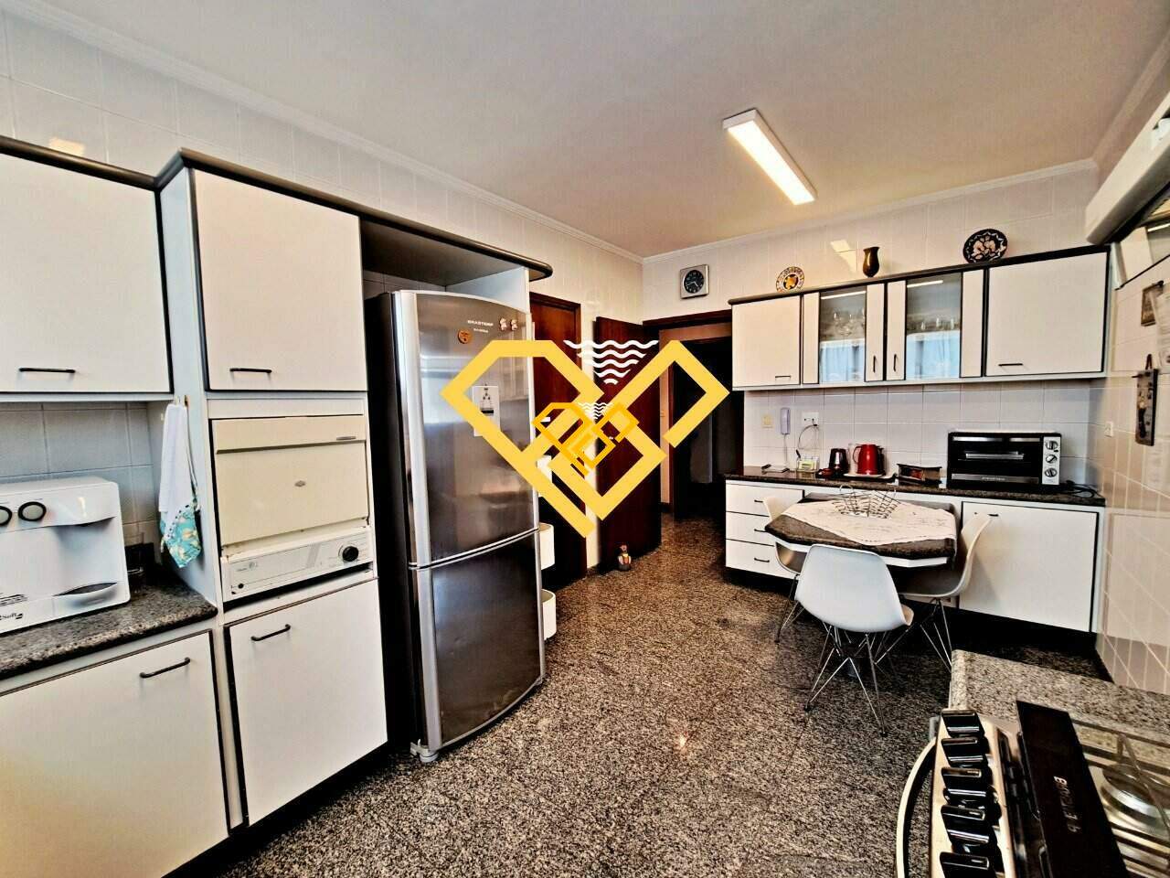 Apartamento à venda no Embaré: Cozinha