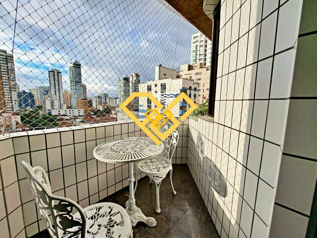 Apartamento à venda no Embaré: Varanda