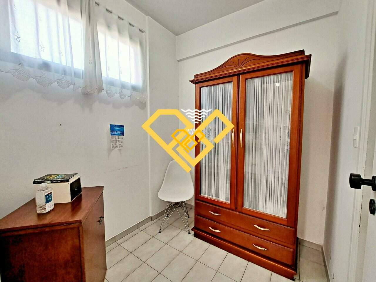 Apartamento à venda no Embaré: Dependência