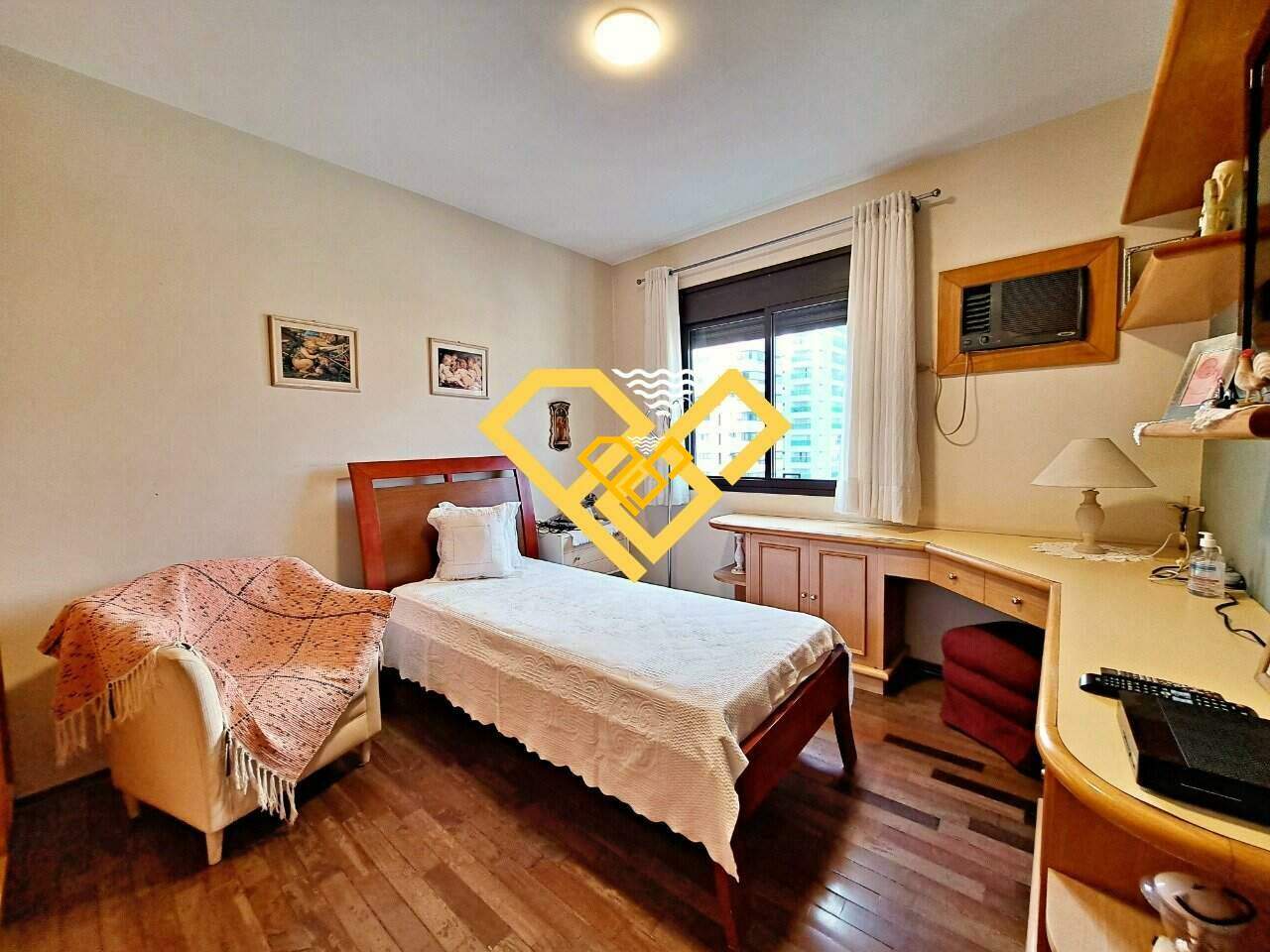 Apartamento à venda no Embaré: Dormitório 3