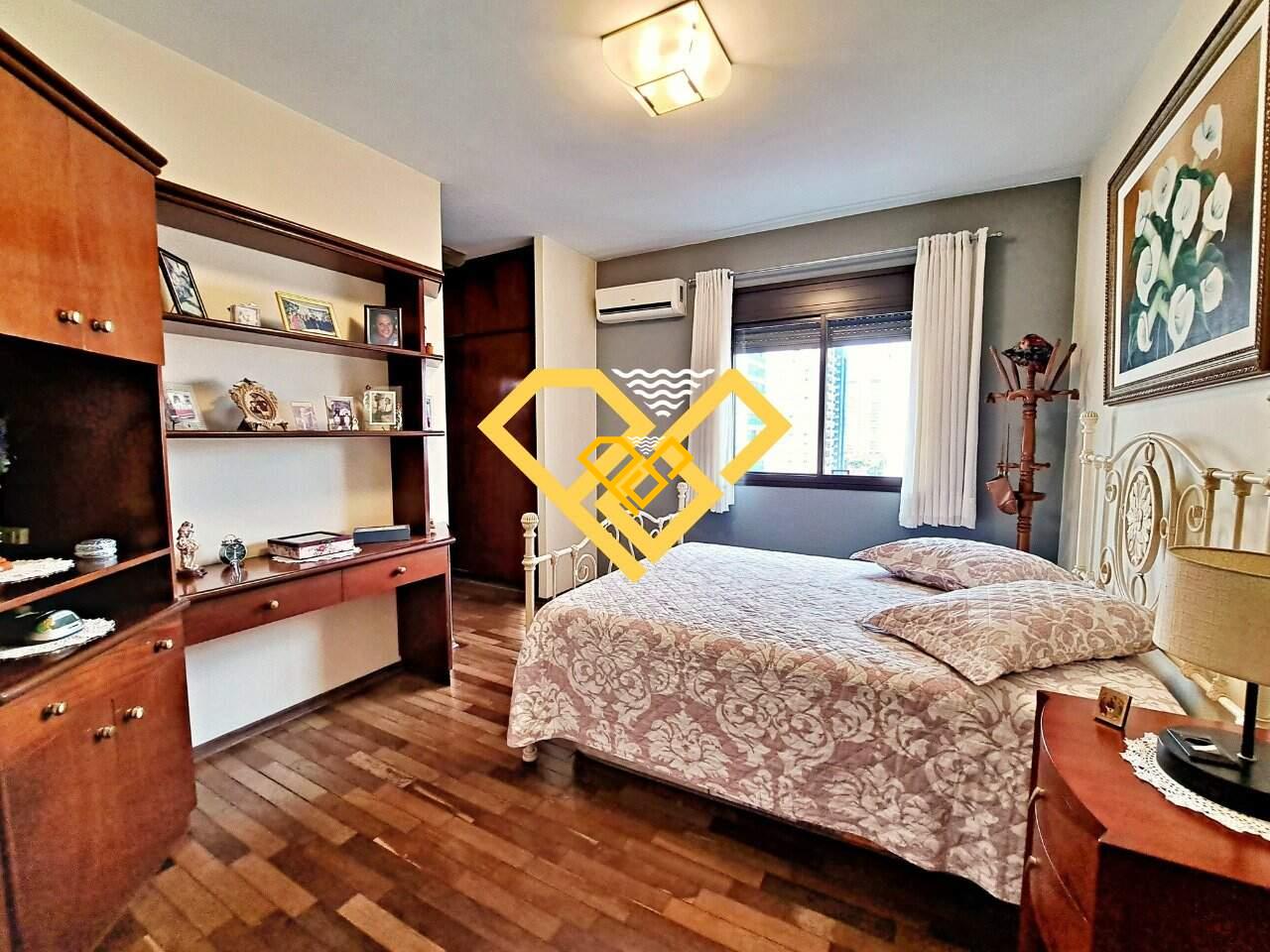 Apartamento à venda no Embaré: Dormitório 1 -  suíte