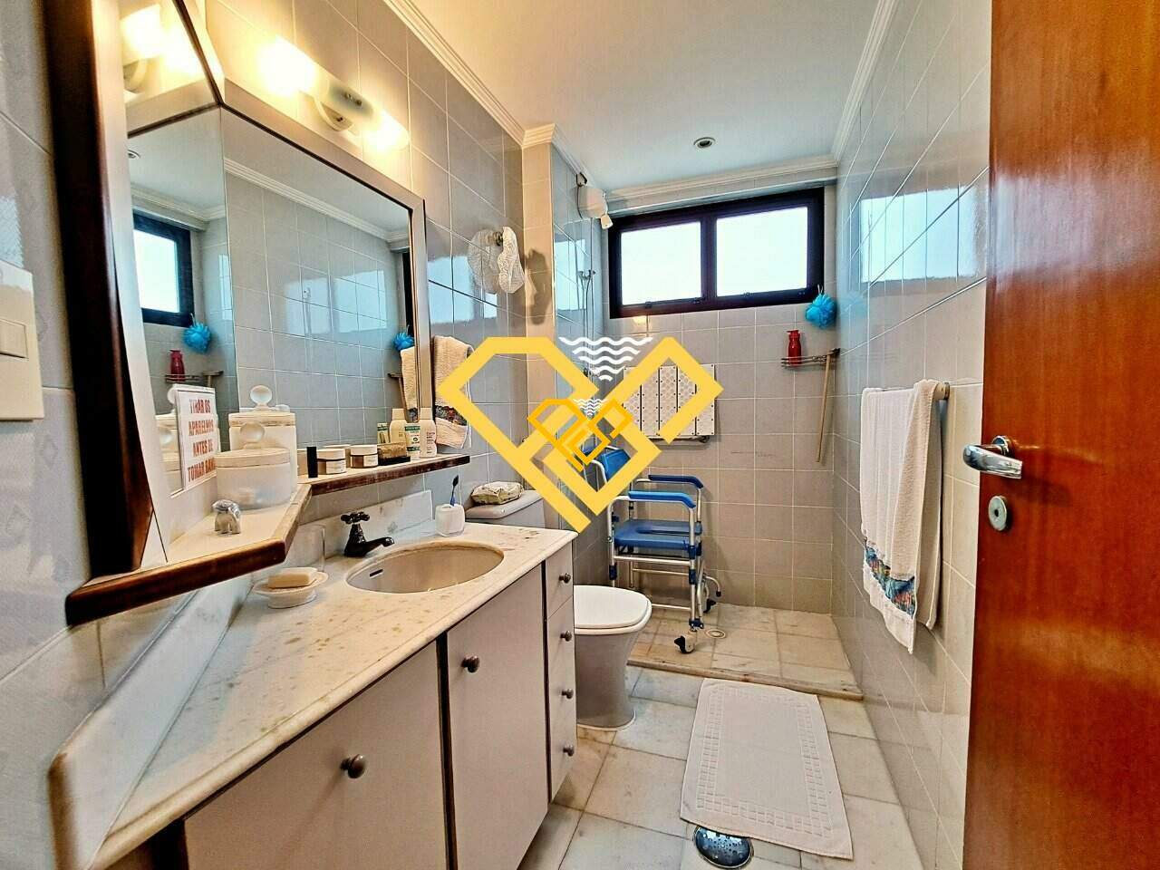 Apartamento à venda no Embaré: Wc social