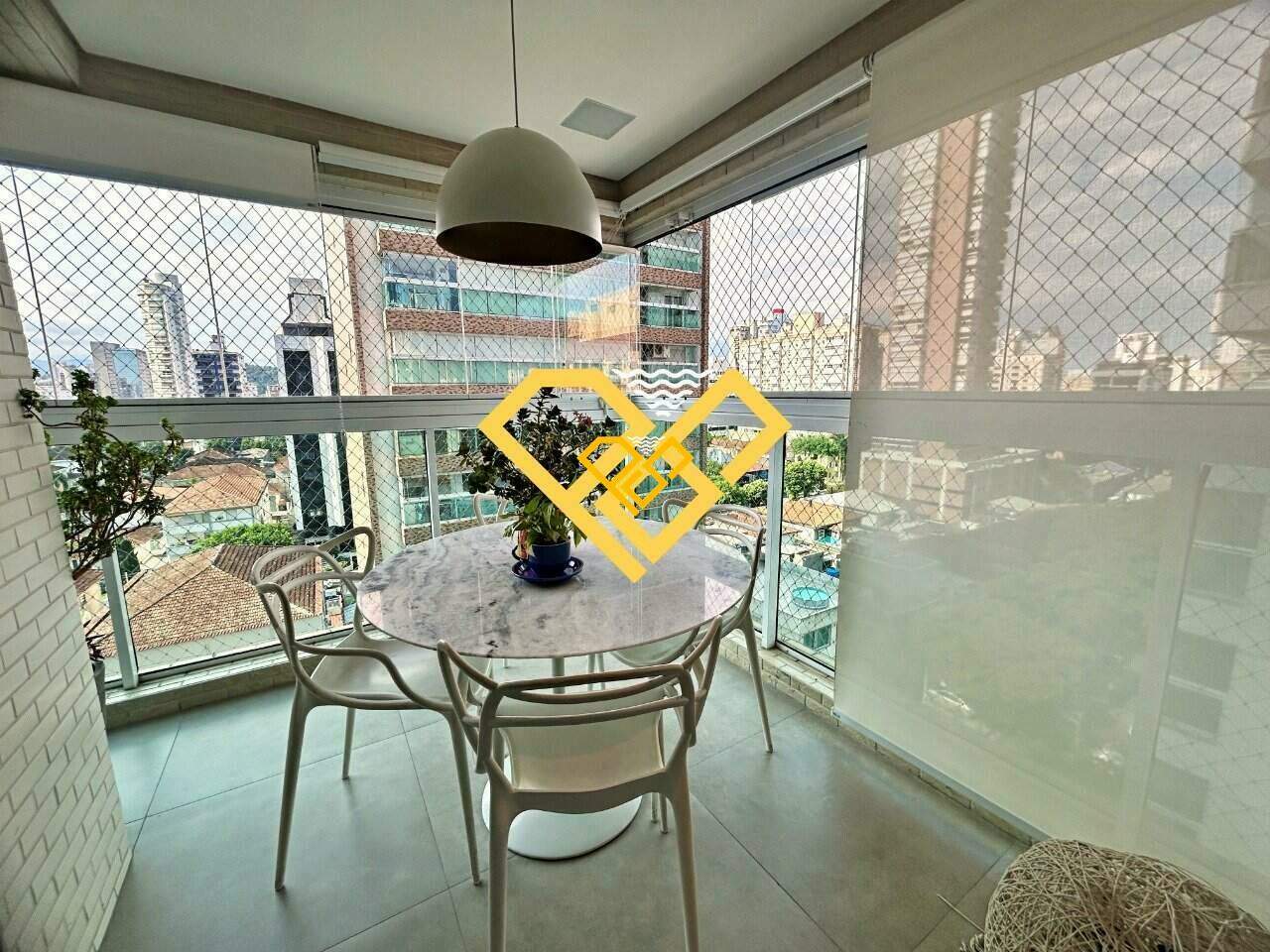 Apartamento à venda no Gonzaga: Varanda
