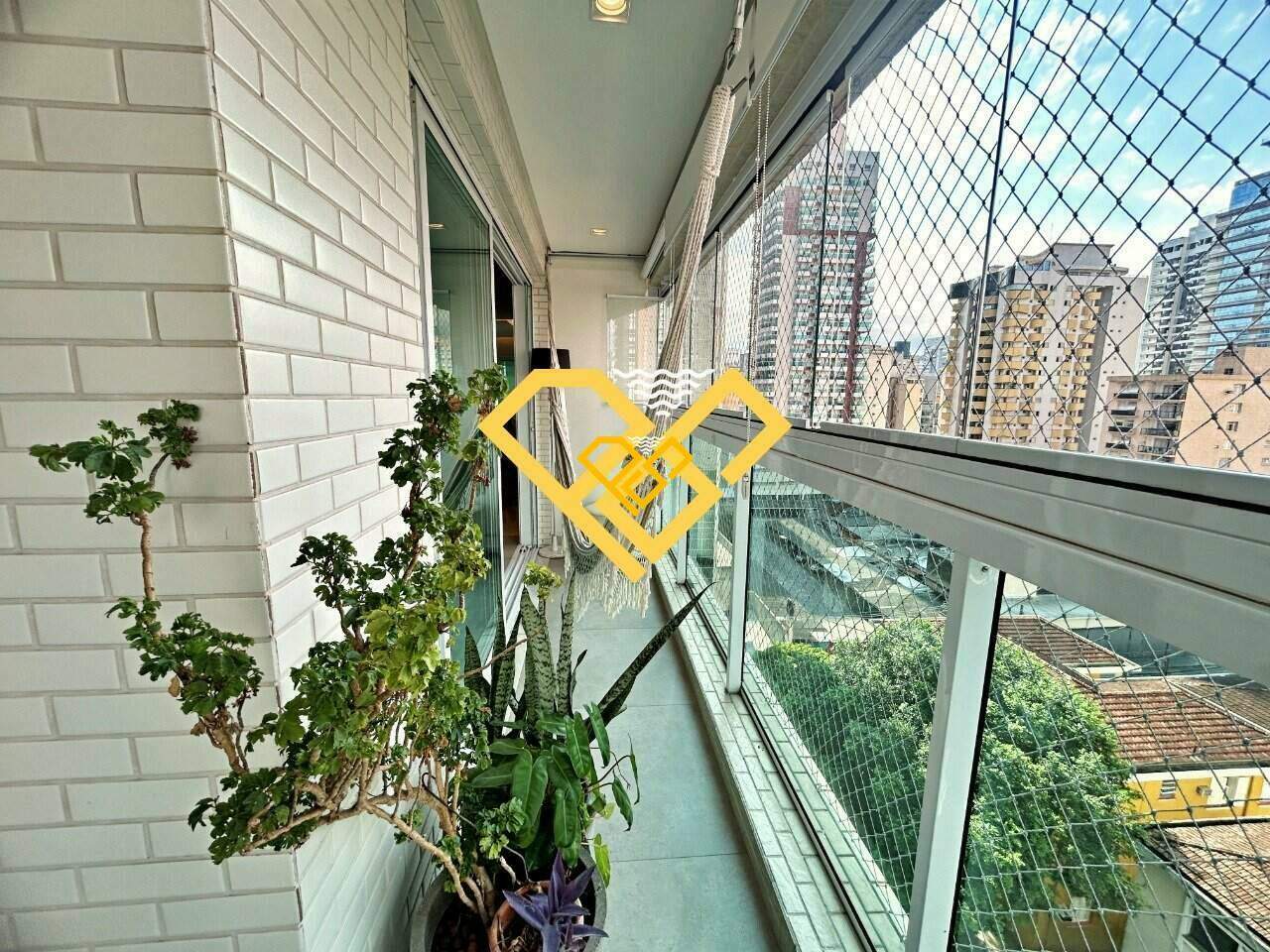 Apartamento à venda no Gonzaga: Varanda
