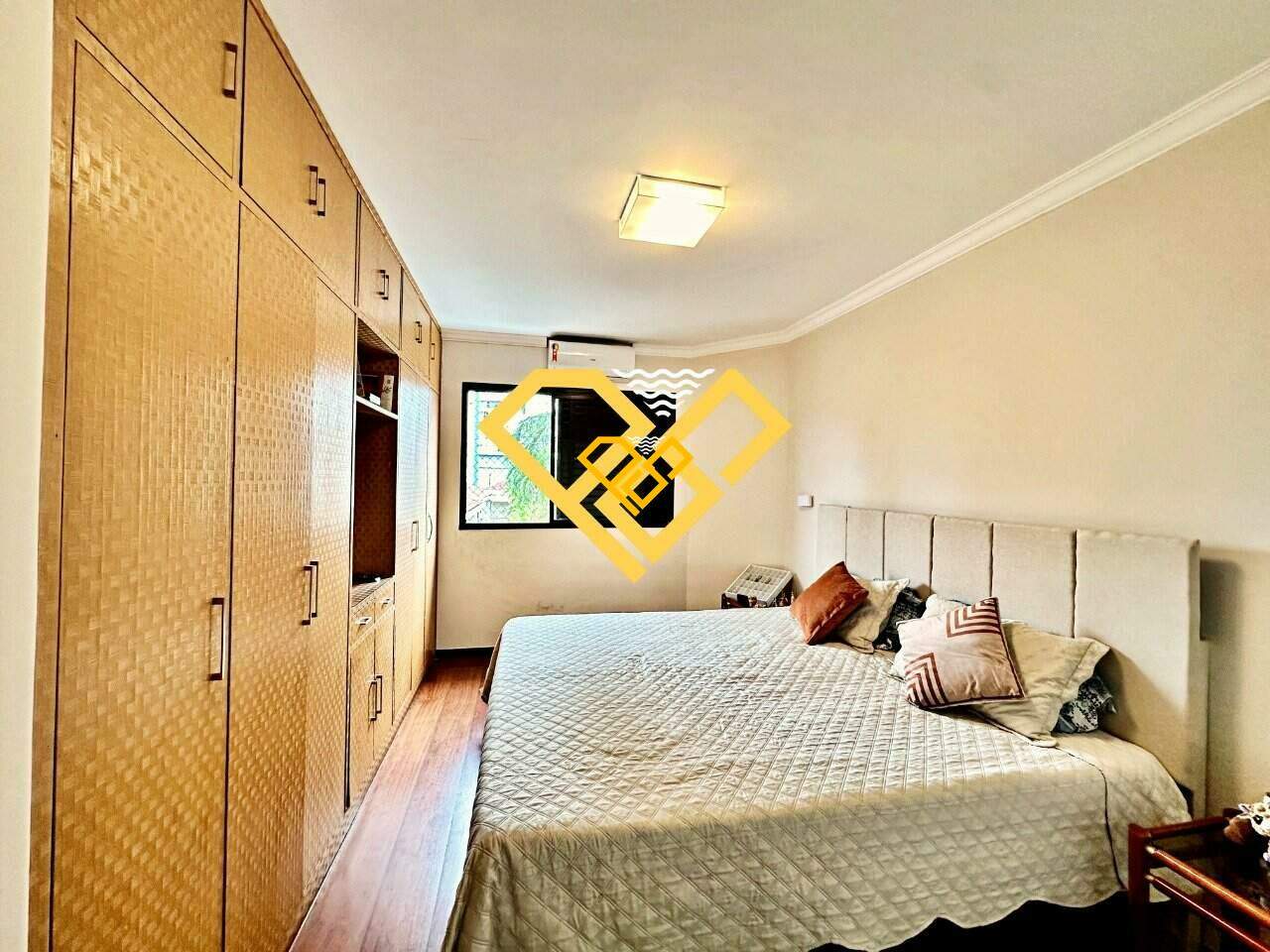 Apartamento à venda no Ponta da Praia: Dormitório 1 - suíte
