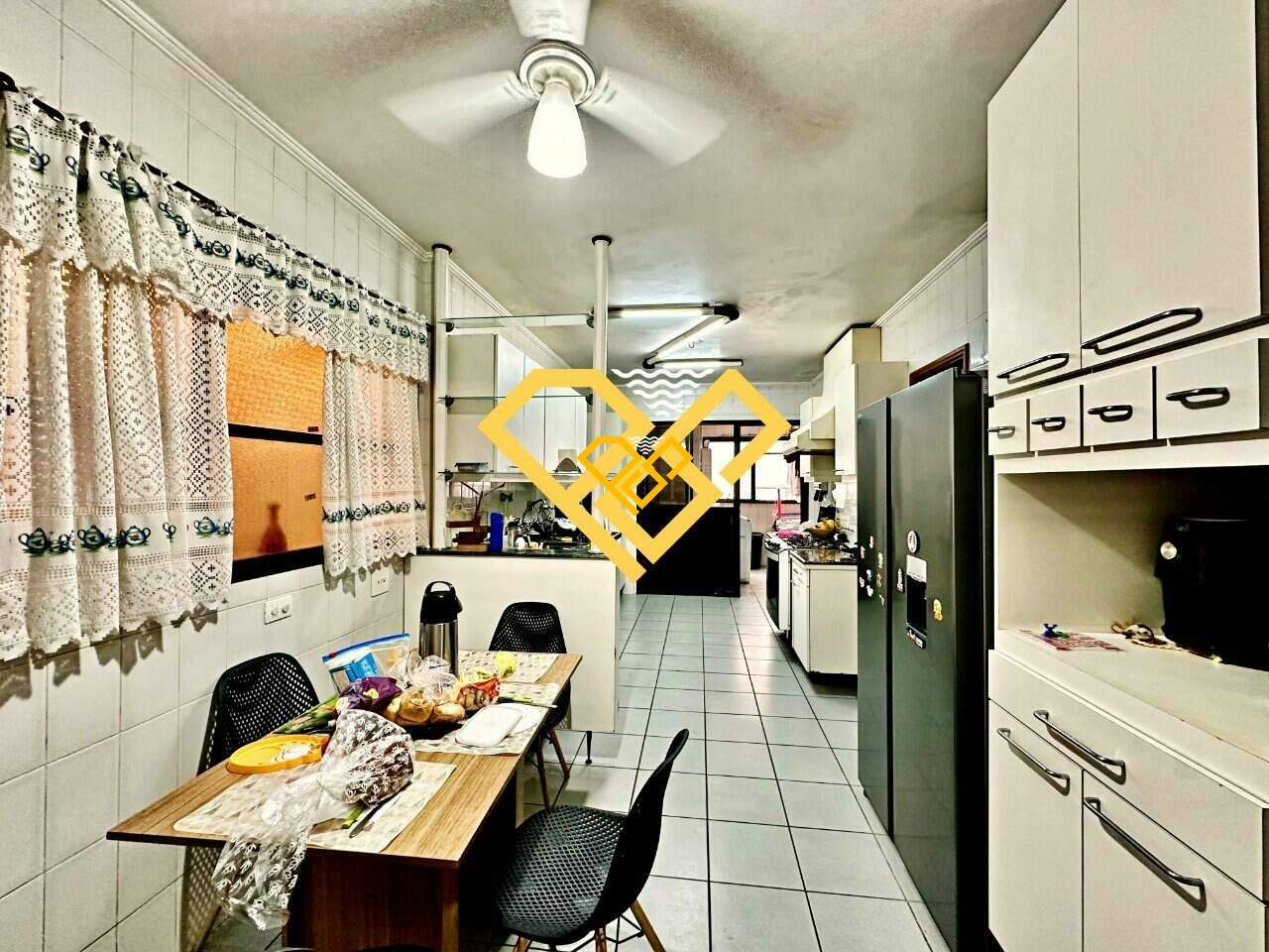 Apartamento à venda no Ponta da Praia: Cozinha