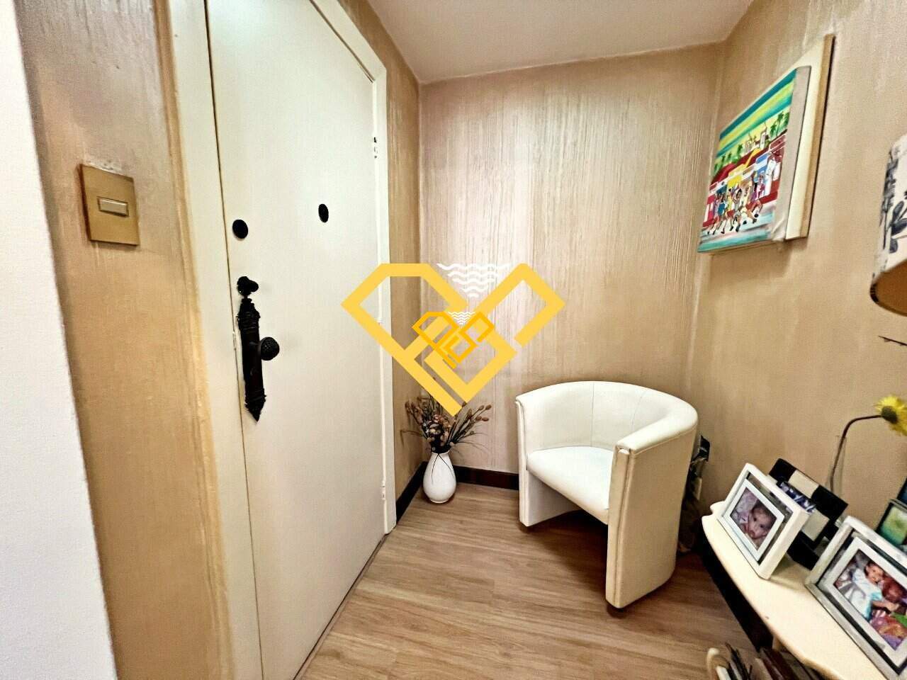 Apartamento à venda no Gonzaga: Hall de entrada