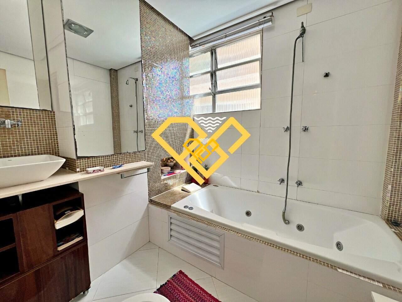 Apartamento à venda no Gonzaga: Wc social