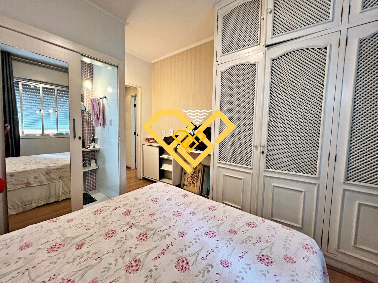Apartamento à venda no Gonzaga: Dormitório 1 - suíte