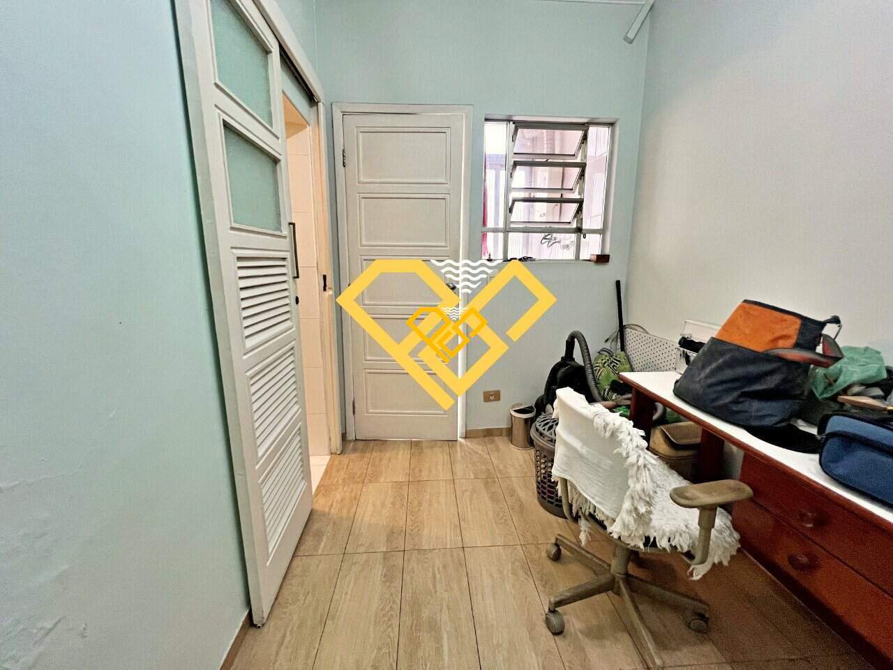 Apartamento à venda no Gonzaga: Dependência