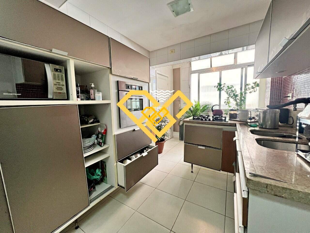 Apartamento à venda no Gonzaga: Cozinha