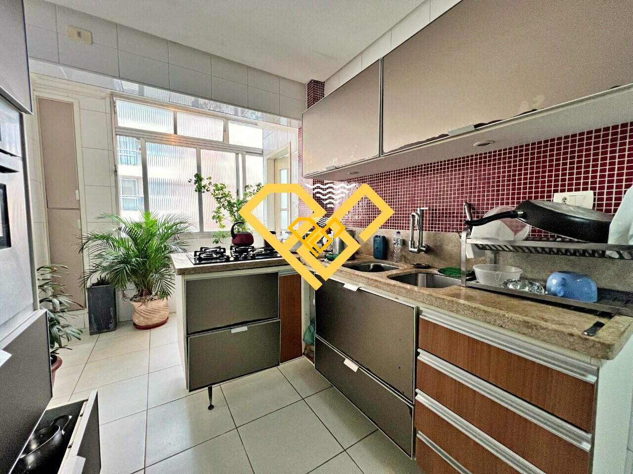 Apartamento à venda no Gonzaga: Cozinha