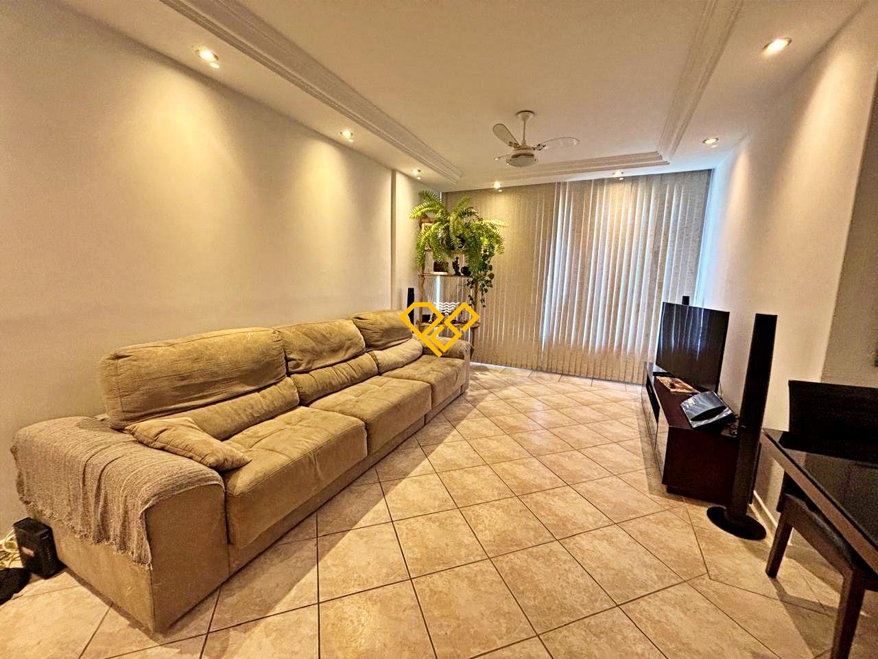 Apartamento à venda no Ponta da Praia: Sala