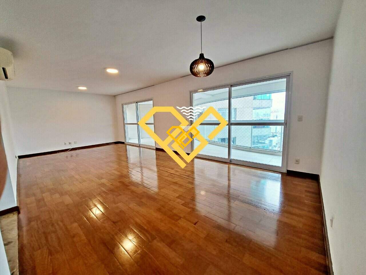 Apartamento à venda no Embaré: Sala