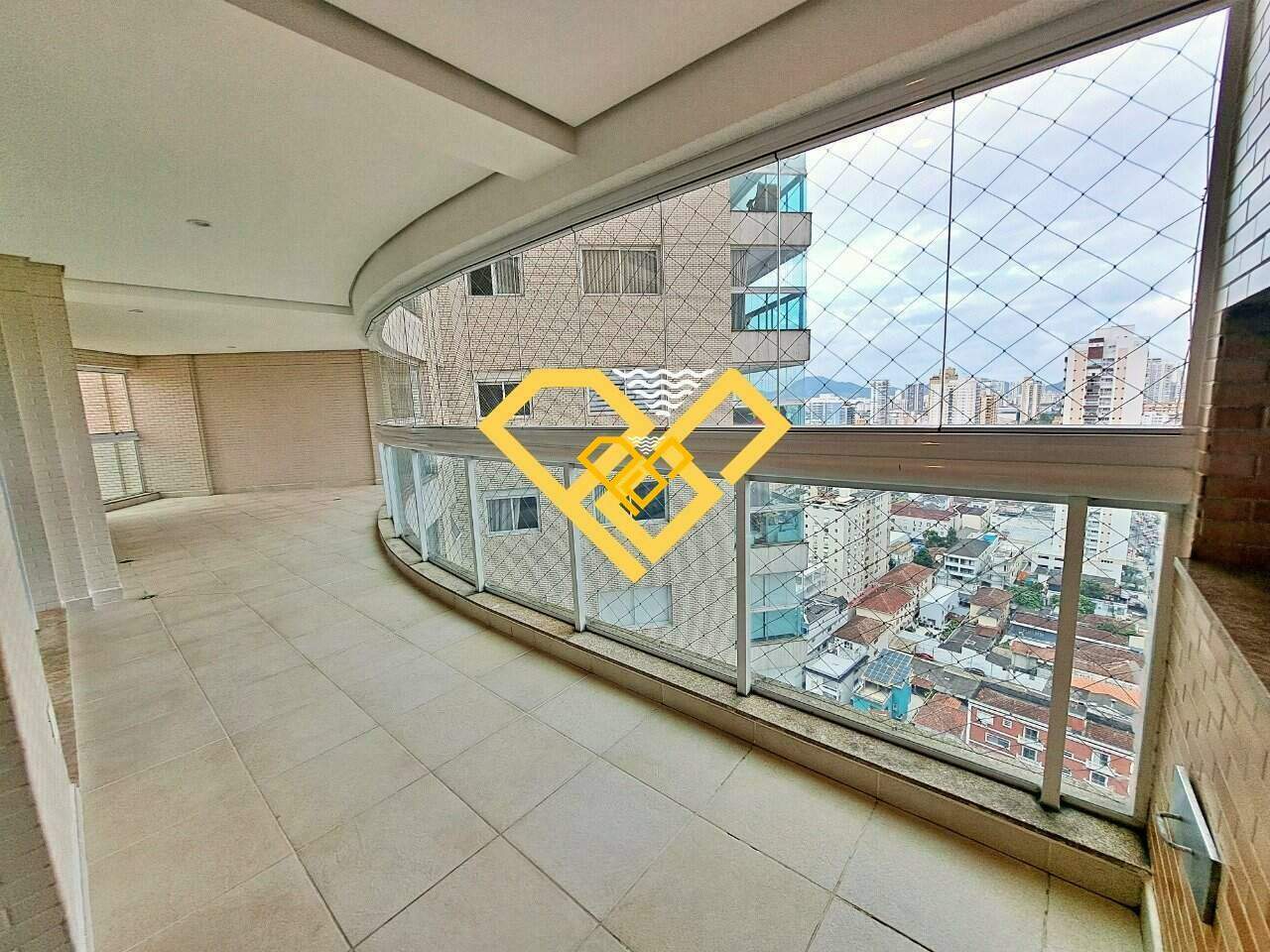 Apartamento à venda no Embaré: Varanda gourmet