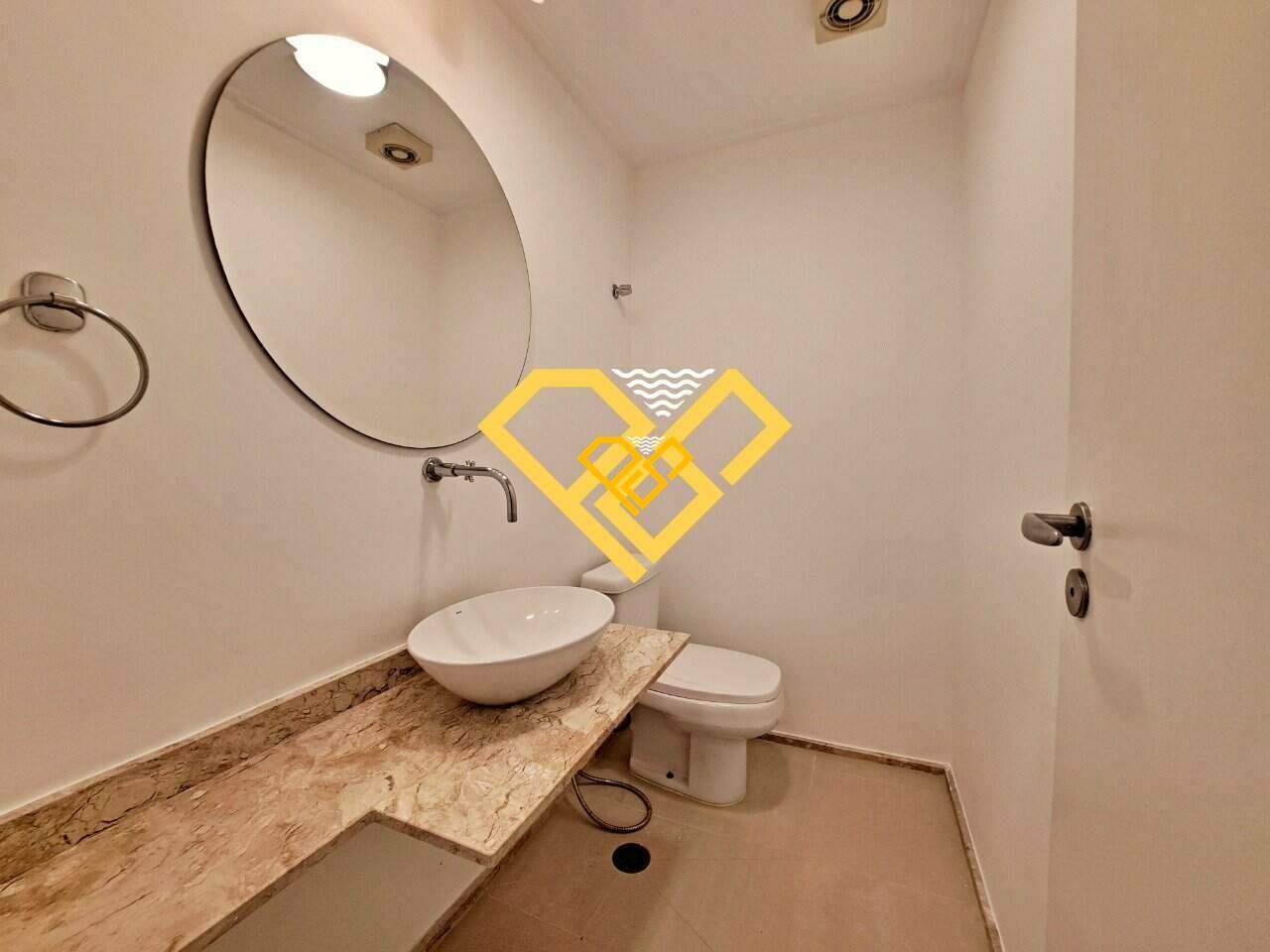 Apartamento à venda no Embaré: Lavabo