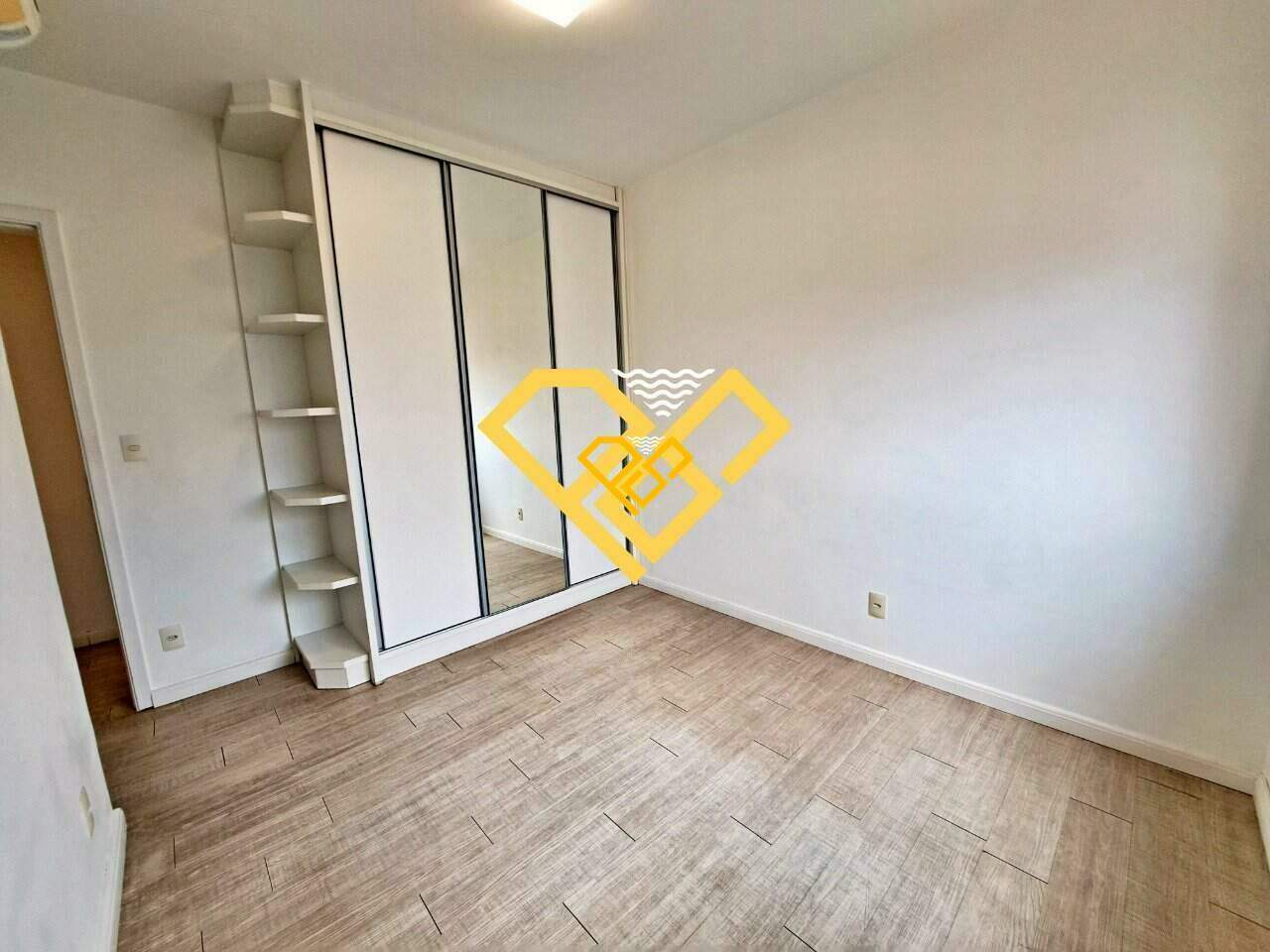 Apartamento à venda no Embaré: Dormitório 3 - suíte