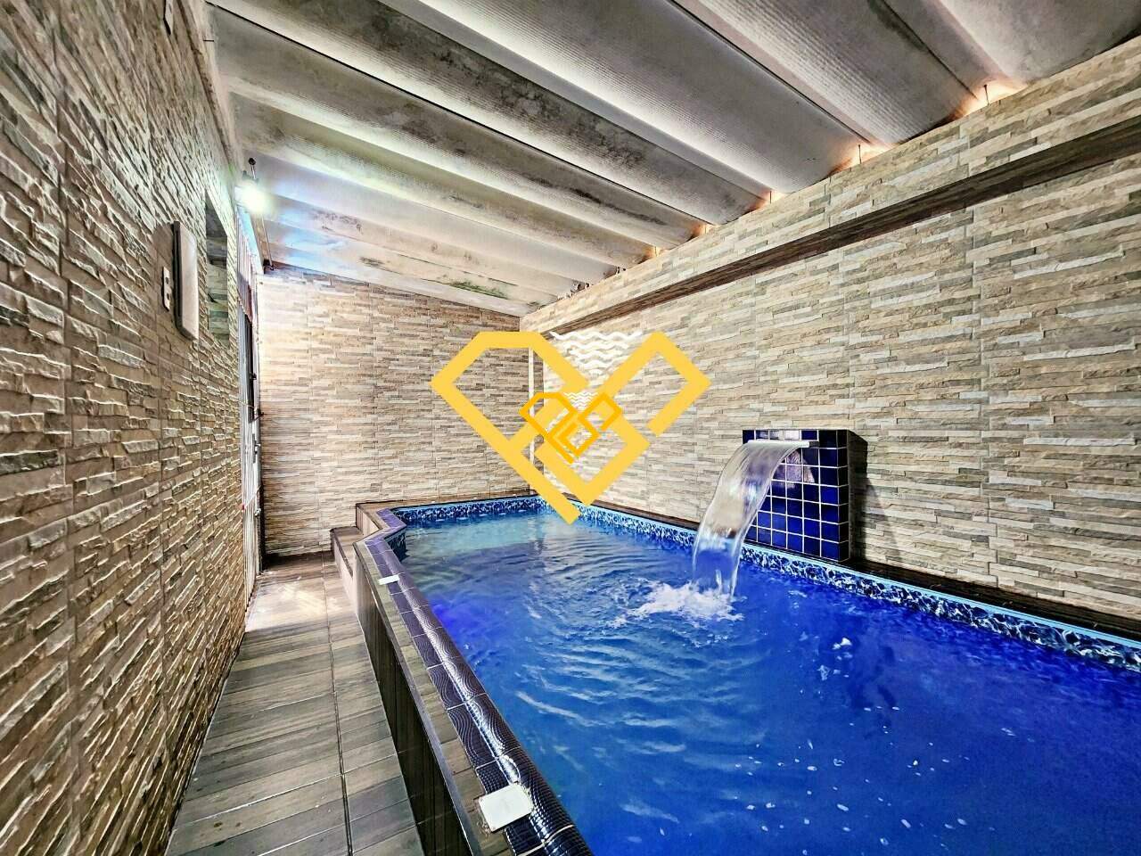 Sobrado à venda no Boqueirão: