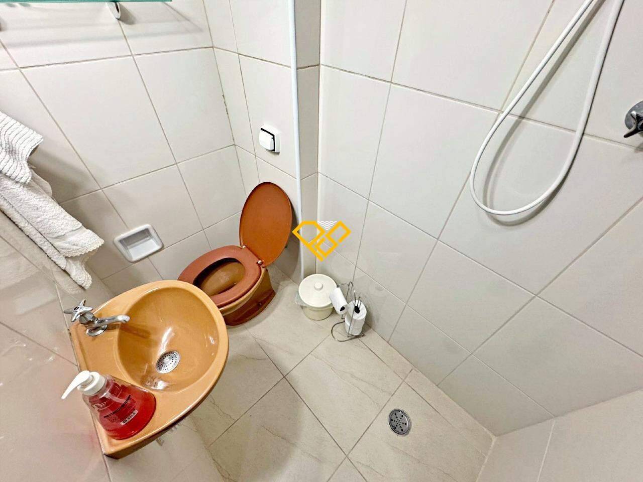 Apartamento à venda no Boqueirão: Wc de serviço