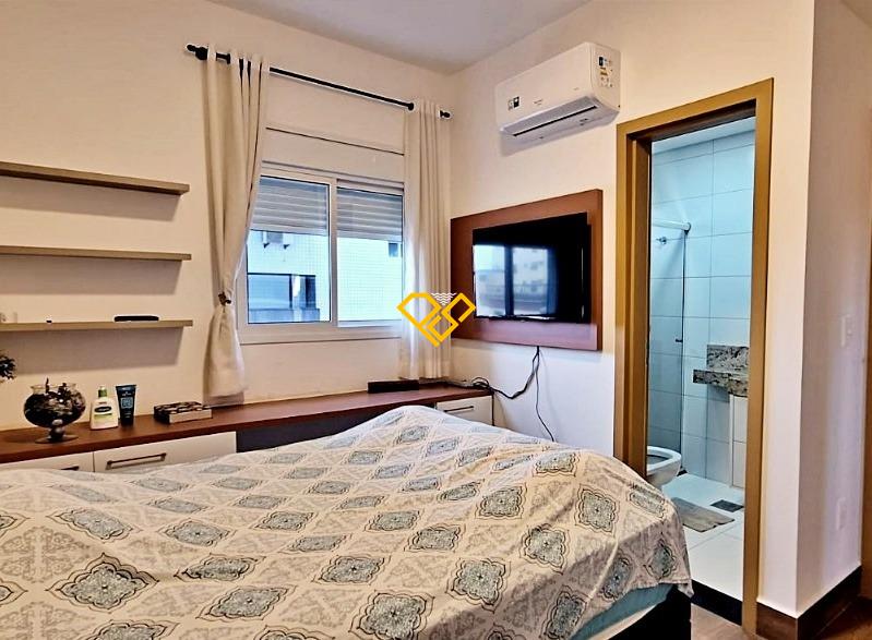 Apartamento à venda no Embaré: Dormitório - suíte