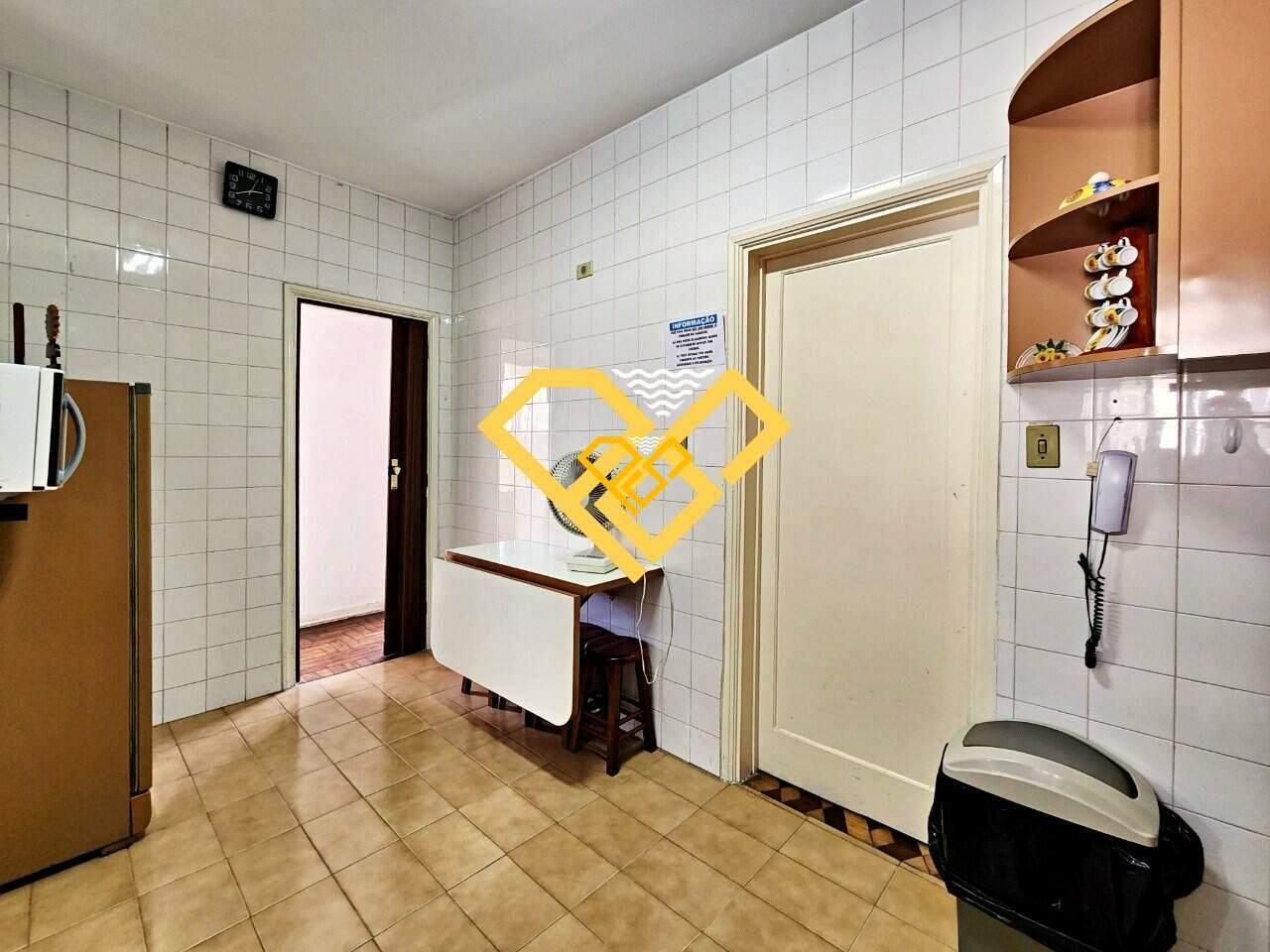 Apartamento à venda no Gonzaga: Cozinha