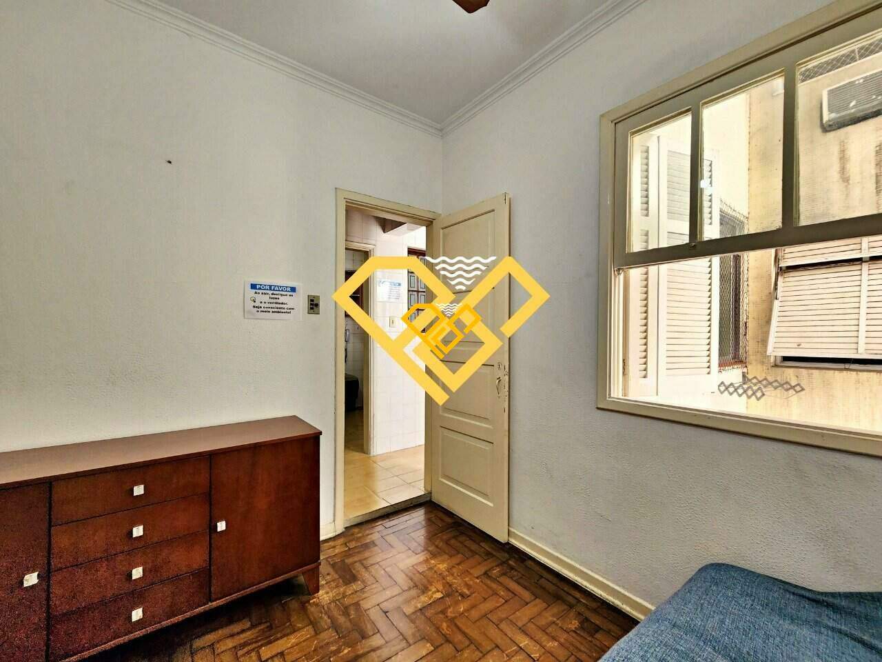 Apartamento à venda no Gonzaga: Dependência revertida para área íntima