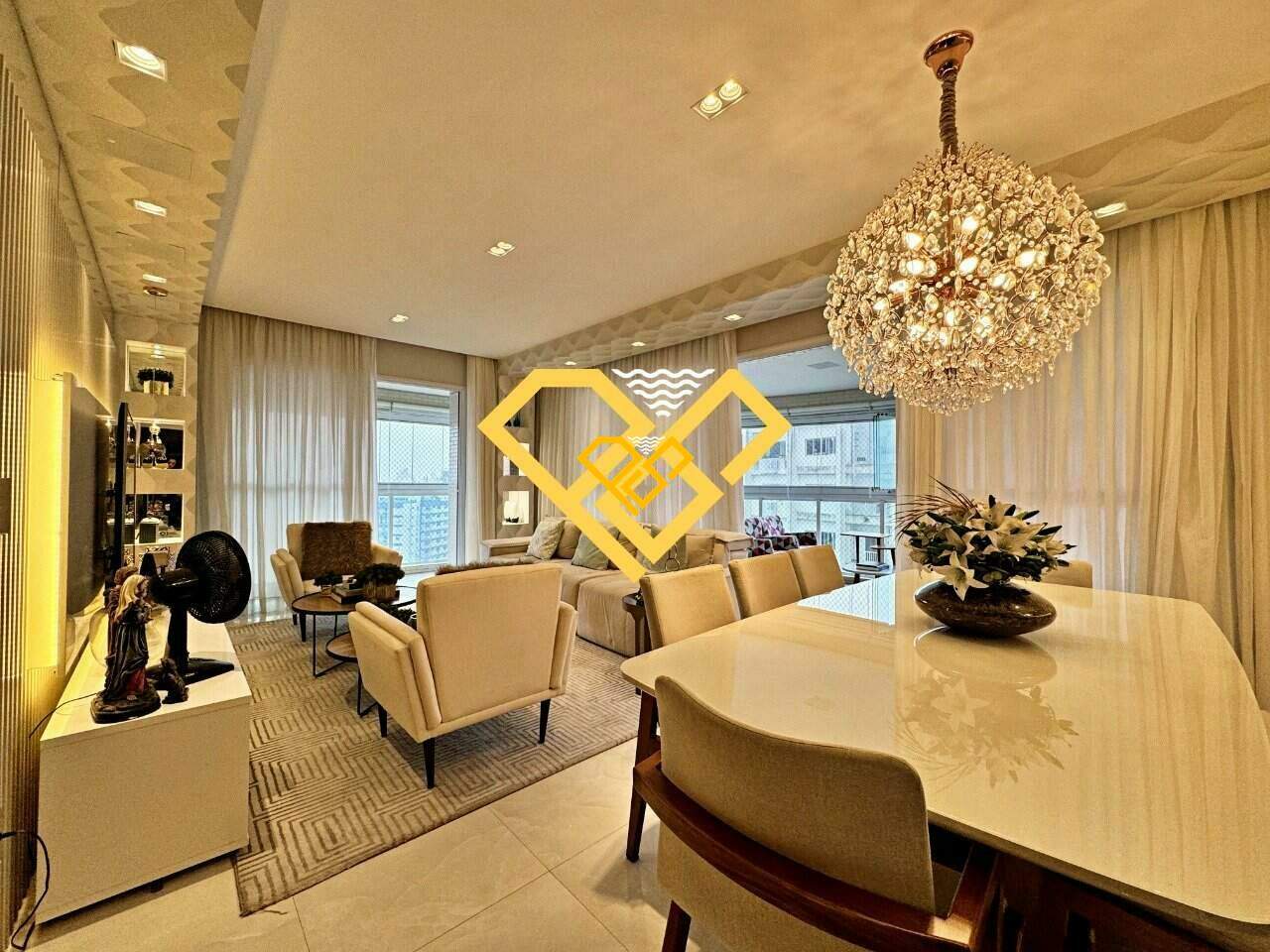 Apartamento à venda no Ponta da Praia: Sala