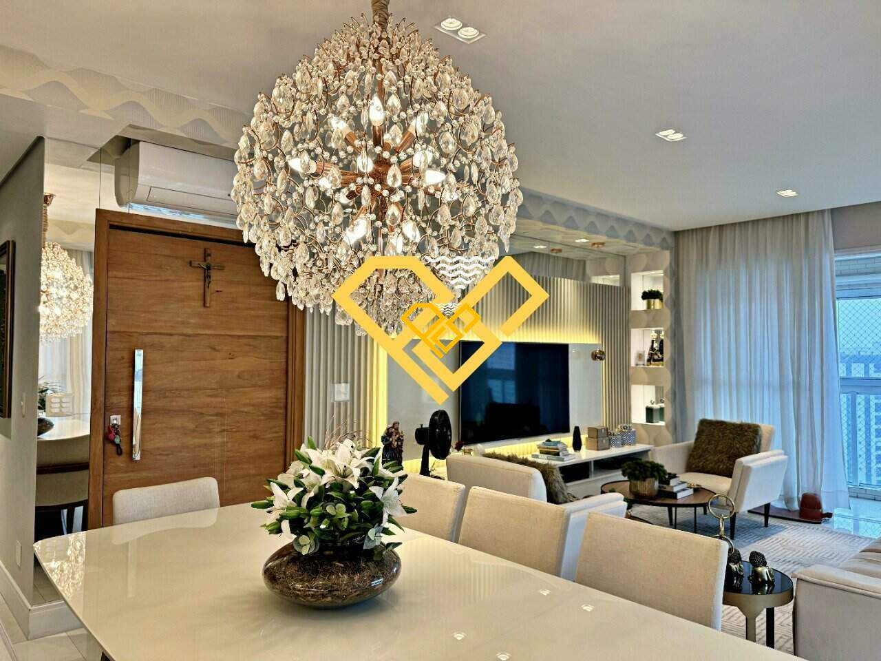 Apartamento à venda no Ponta da Praia: Sala
