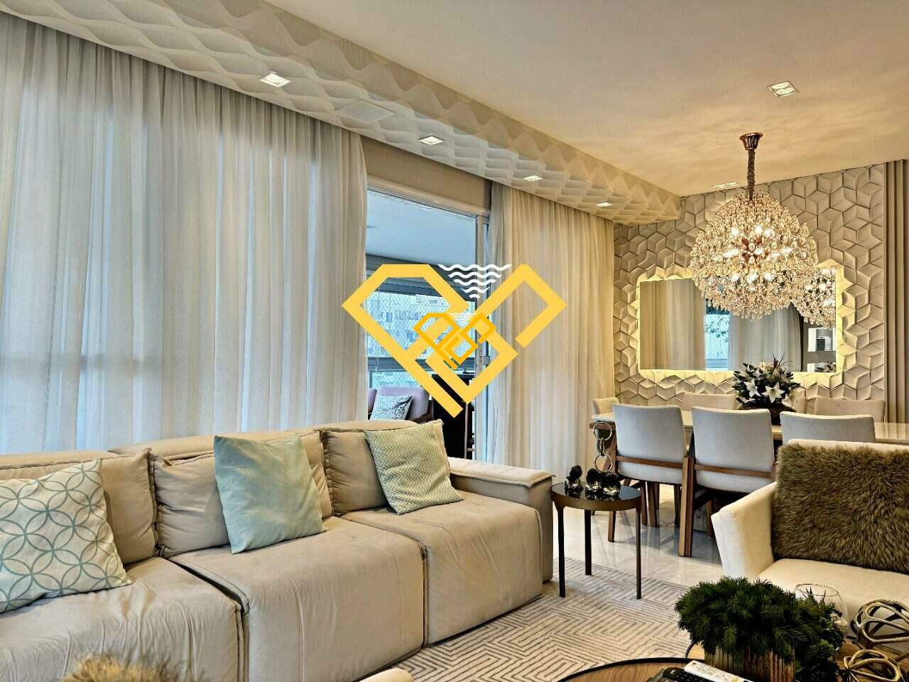 Apartamento à venda no Ponta da Praia: Sala